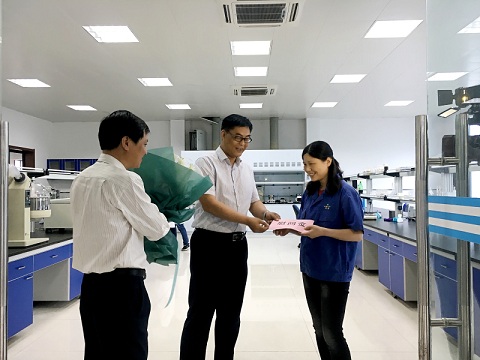 市領導“科技日”來六國慰問“榮”之隊