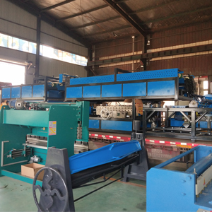 公司上半年經(jīng)營分析會召開    阮德利閆麗君講話　姚程主持